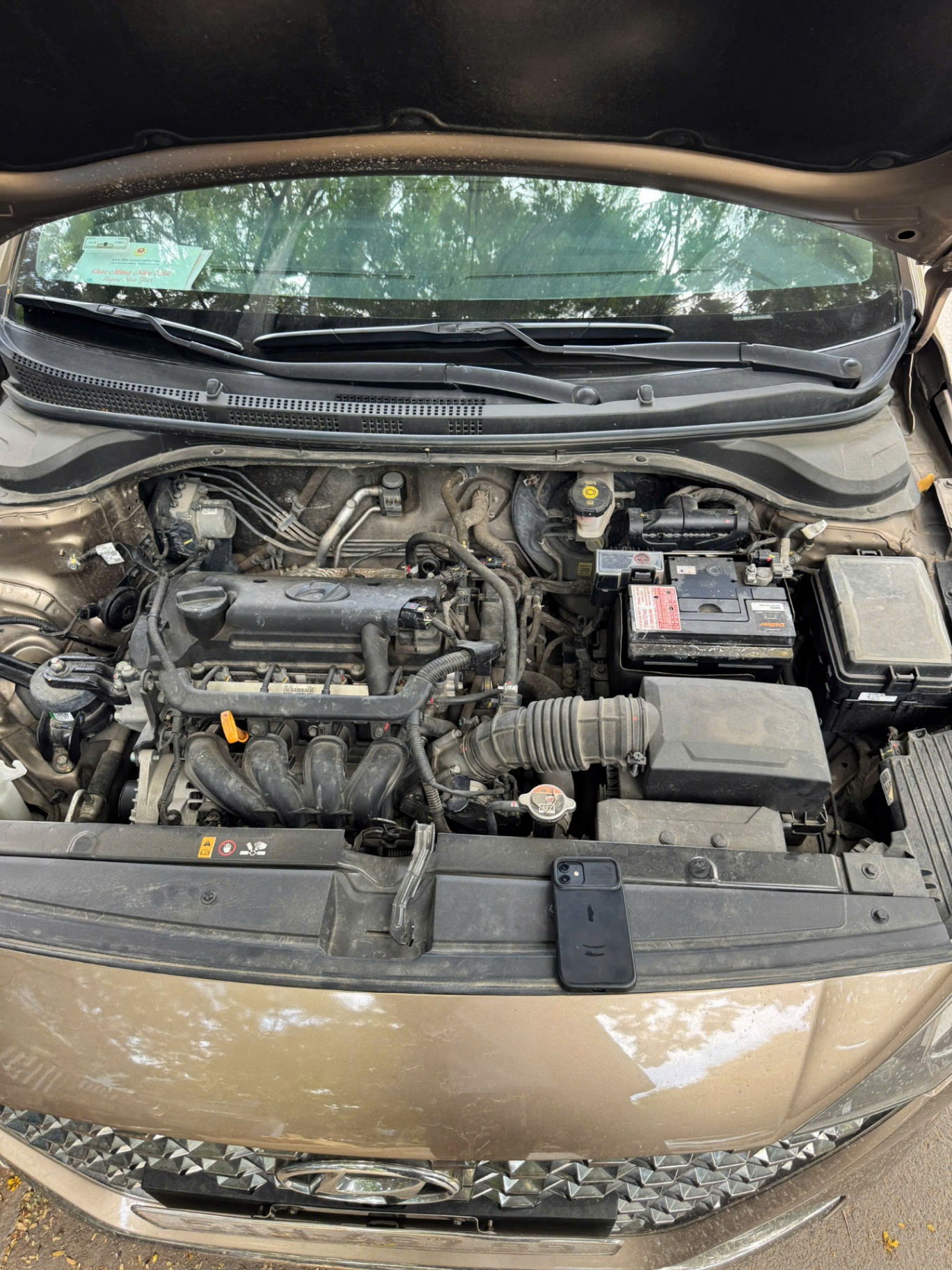 Hyundai Accent 1.4AT 2021 - Khoang động cơ 1