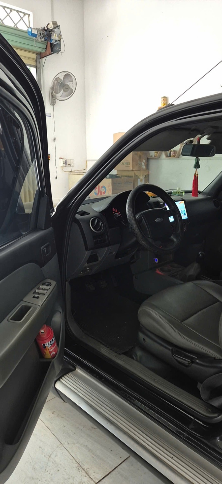 Ford Ranger XLT 2.5L 4x2 MT 2009 - Nội thất 1