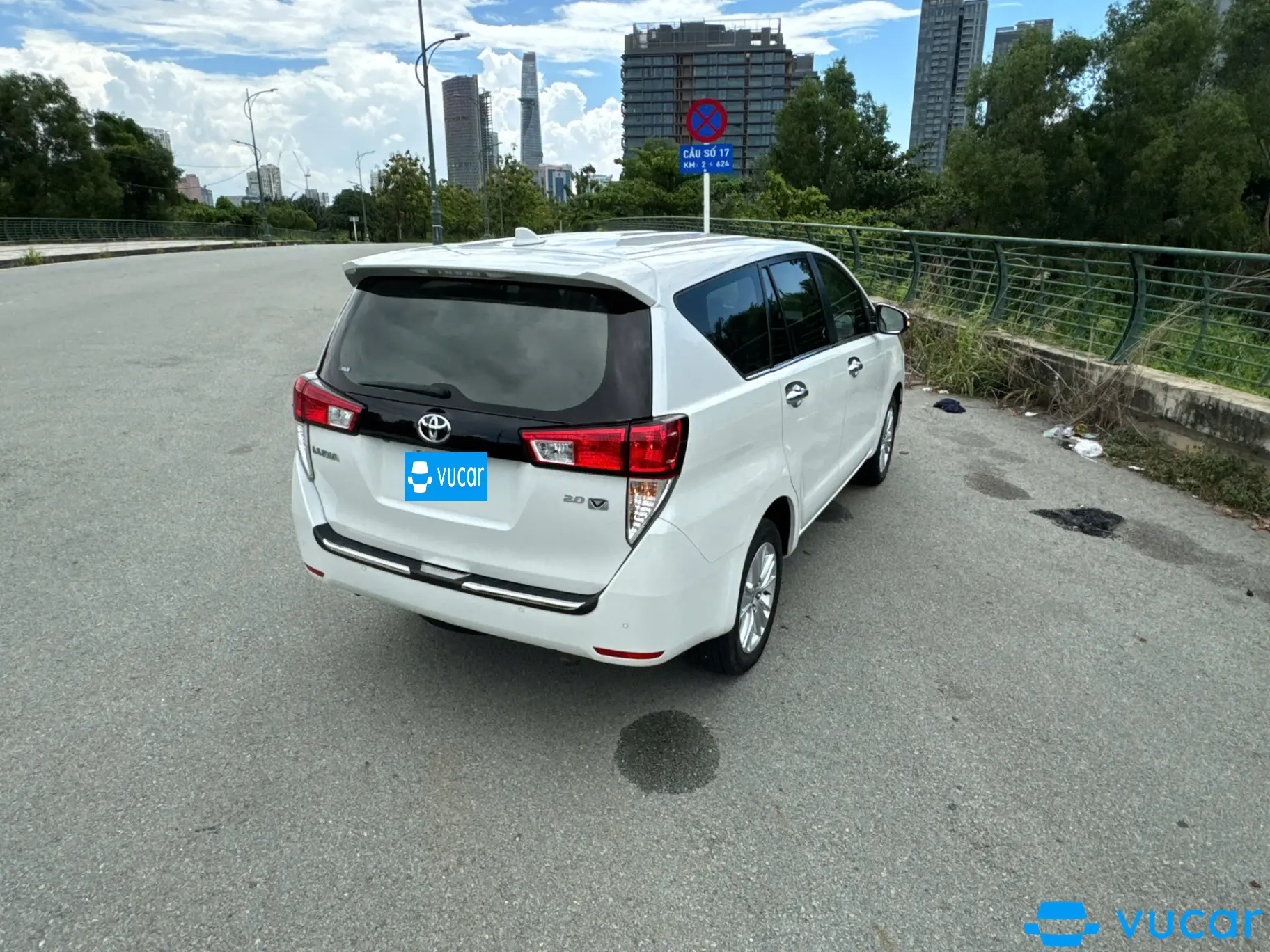 Toyota Innova V 2.0 AT 2021 - Ngoại thất 6