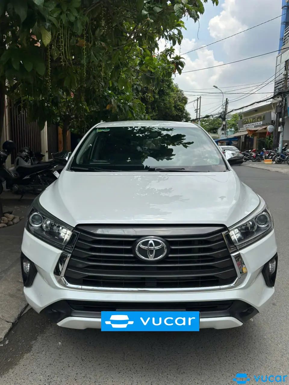 Toyota Innova V 2.0 AT 2021