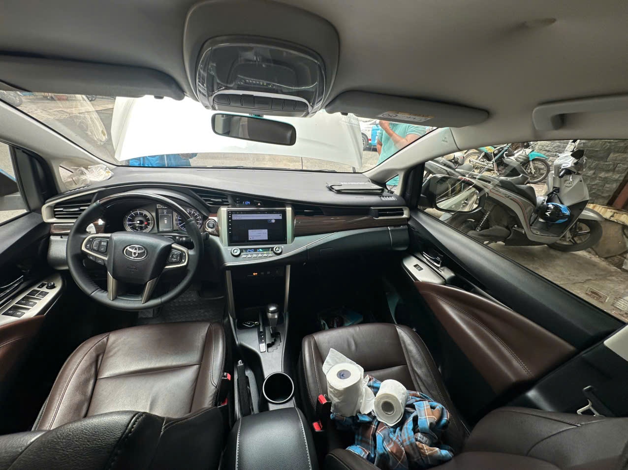Toyota Innova V 2.0 AT 2021 - Nội thất 5