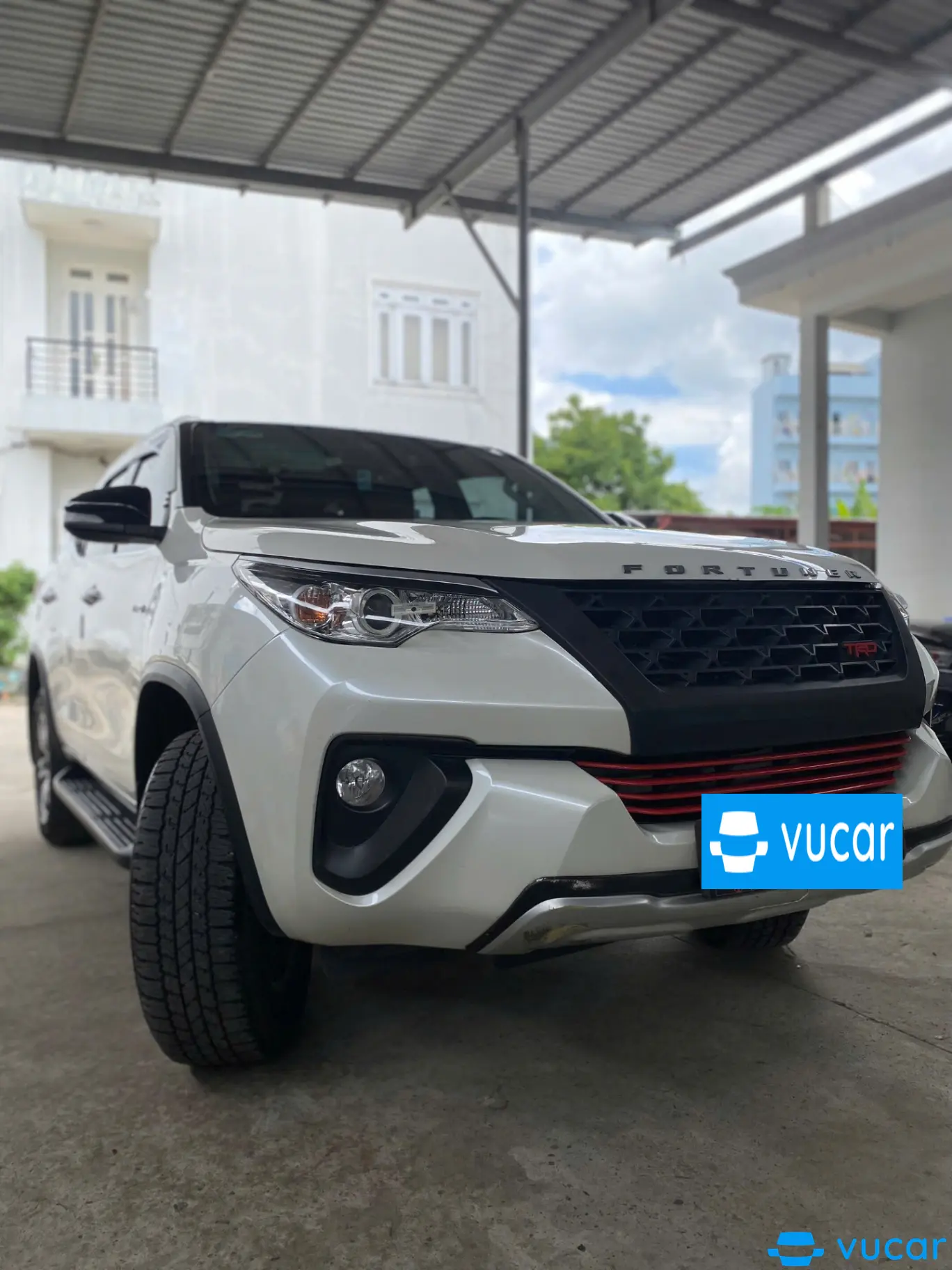 Toyota Fortuner 2.4G 4x2 MT 2017 - Ngoại thất 5