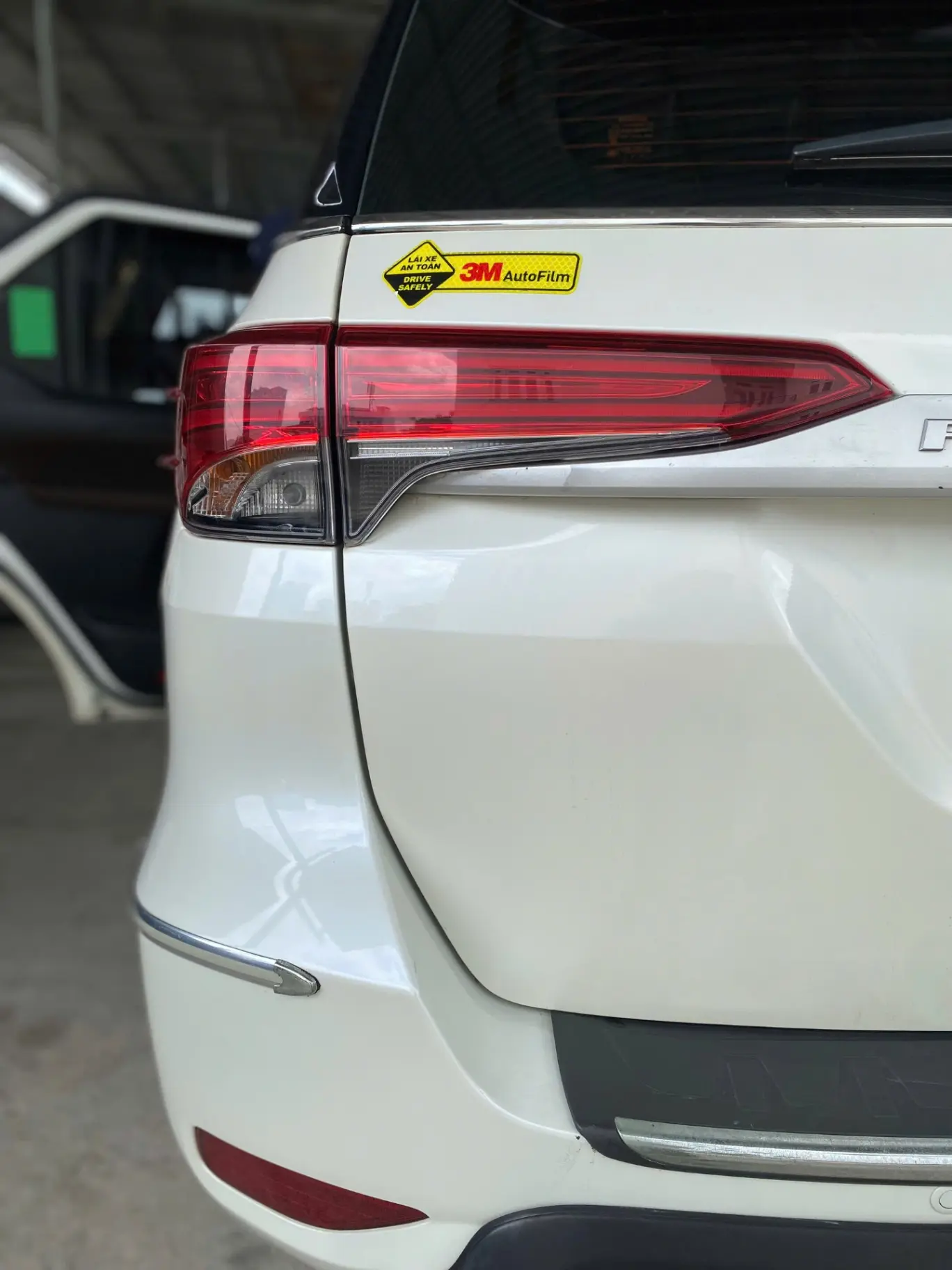 Toyota Fortuner 2.4G 4x2 MT 2017 - Ngoại thất 6