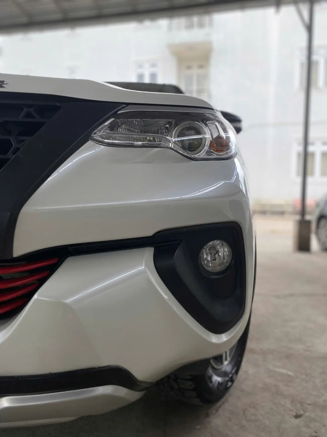 Toyota Fortuner 2.4G 4x2 MT 2017 - Ngoại thất 9