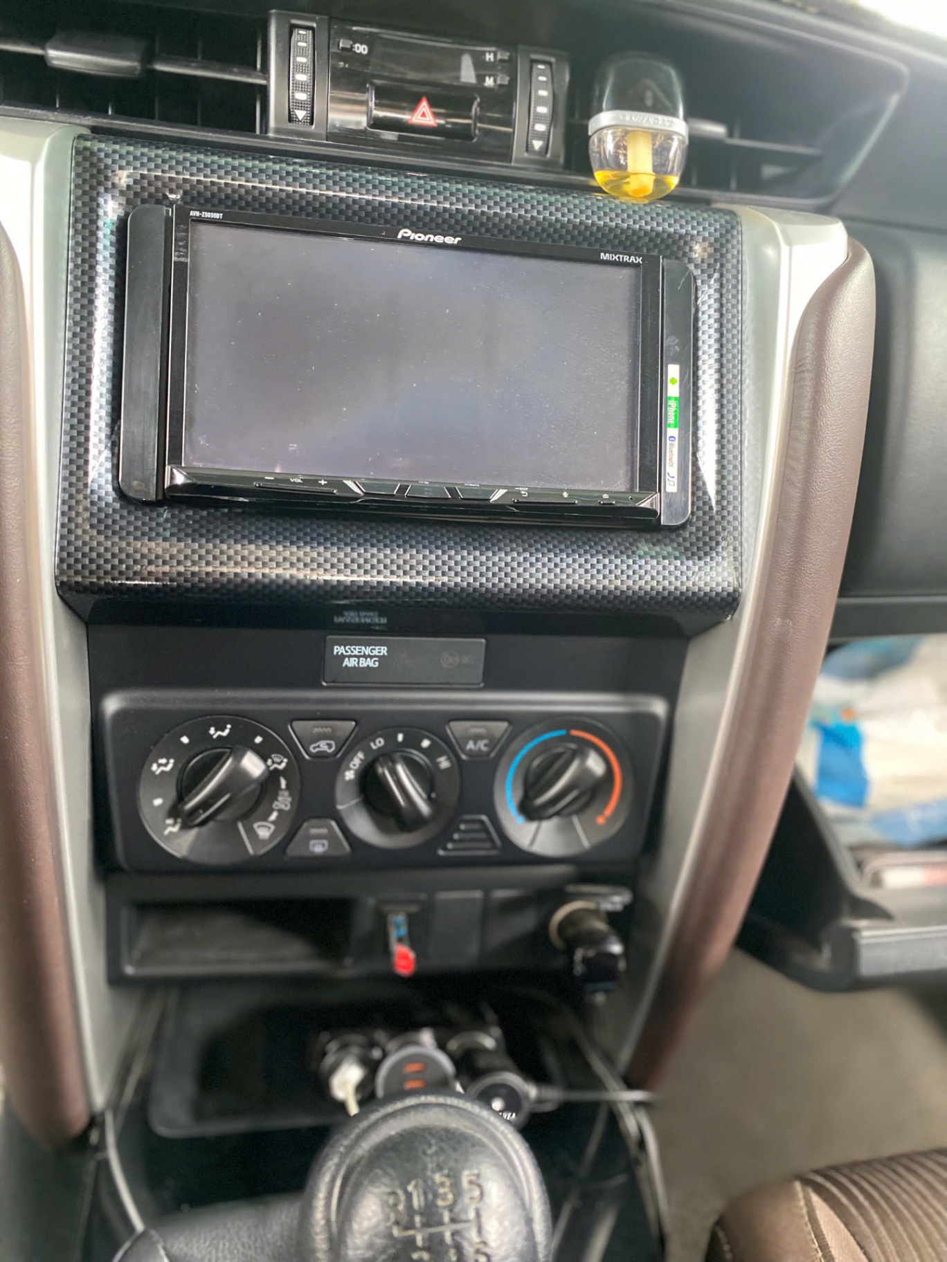 Toyota Fortuner 2.4G 4x2 MT 2017 - Nội thất 4