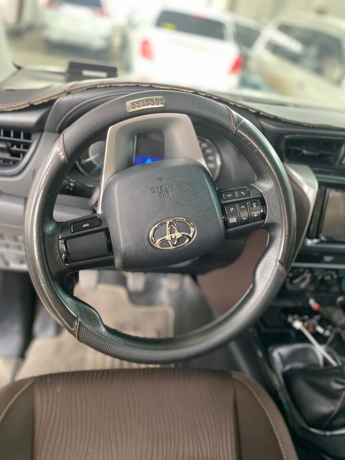 Toyota Fortuner 2.4G 4x2 MT 2017 - Nội thất 6