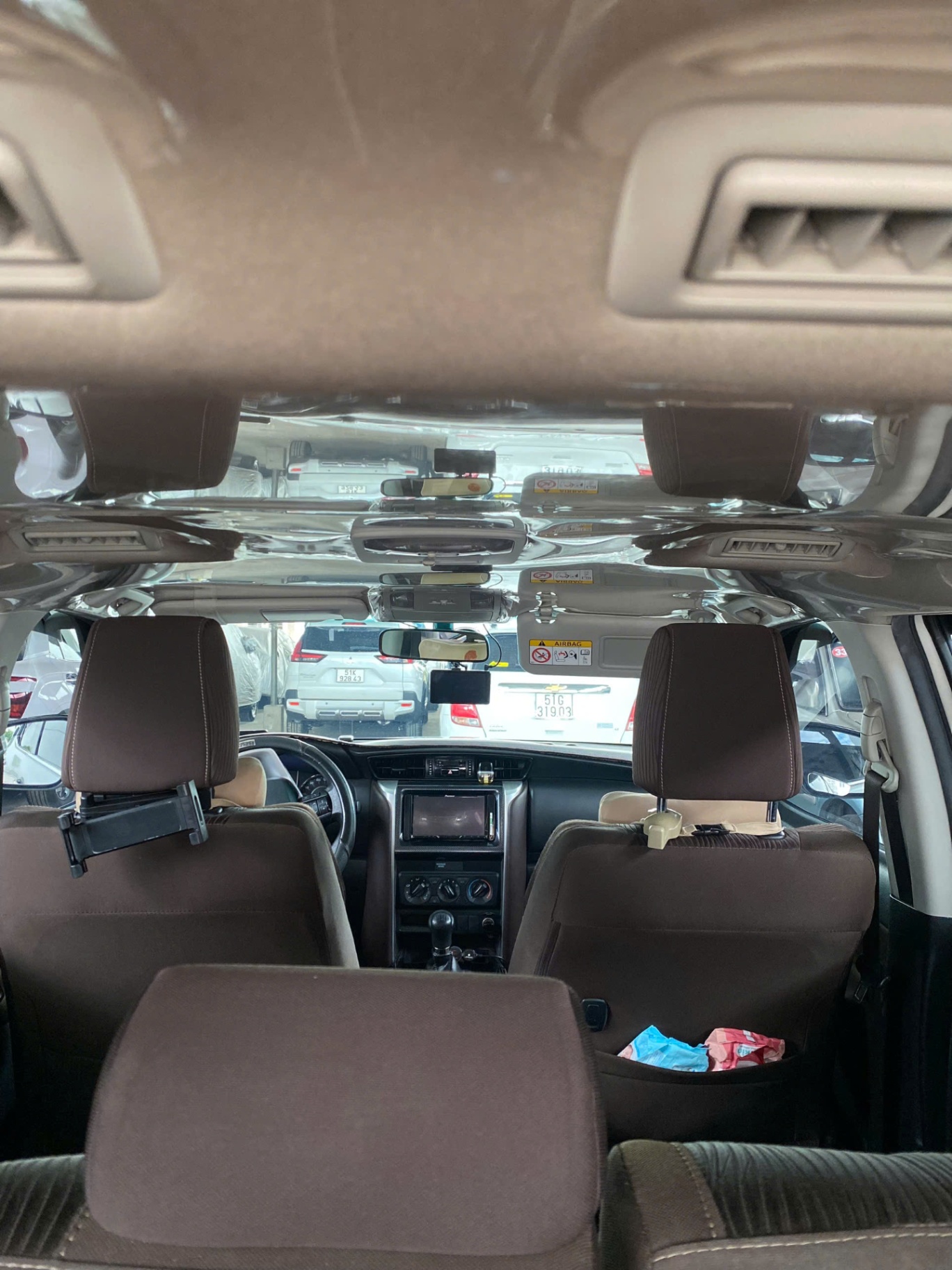 Toyota Fortuner 2.4G 4x2 MT 2017 - Nội thất 10
