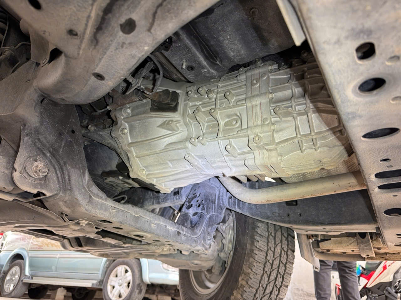 Toyota Fortuner 2.4G 4x2 MT 2017 - Gầm & khung xe 2