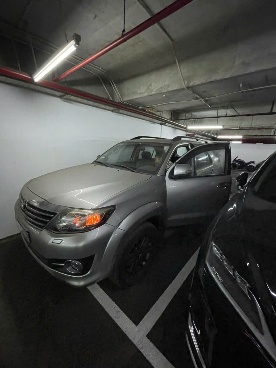 Toyota Fortuner 2.7V 4x4 AT 2015 - Nội thất 2
