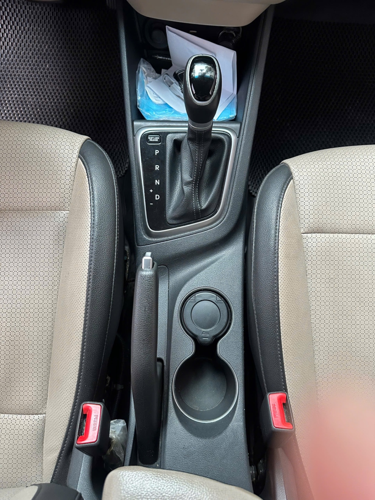 Hyundai Accent 1.4 AT Đặc Biệt 2022 - Nội thất 4