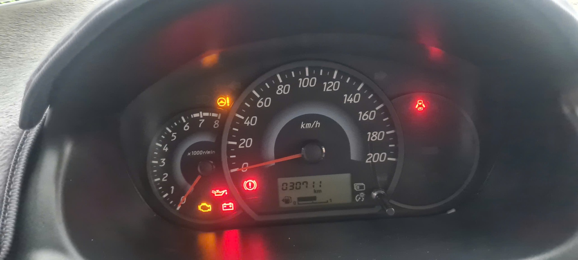 Mitsubishi Mirage 1.2 MT 2017 - Nội thất 1