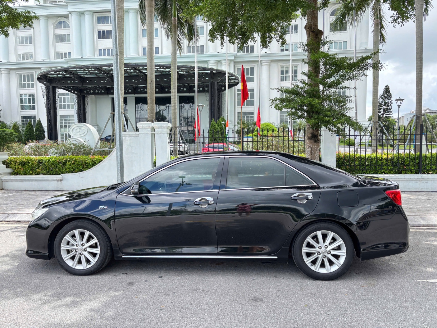 Toyota Camry 2.5G 2012