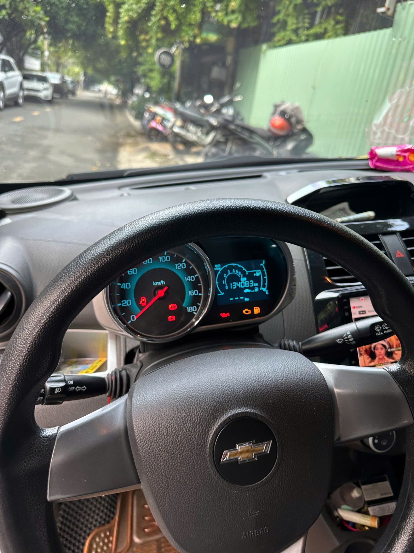 Chevrolet Spark LT 1.2 MT 2017 - Nội thất 1