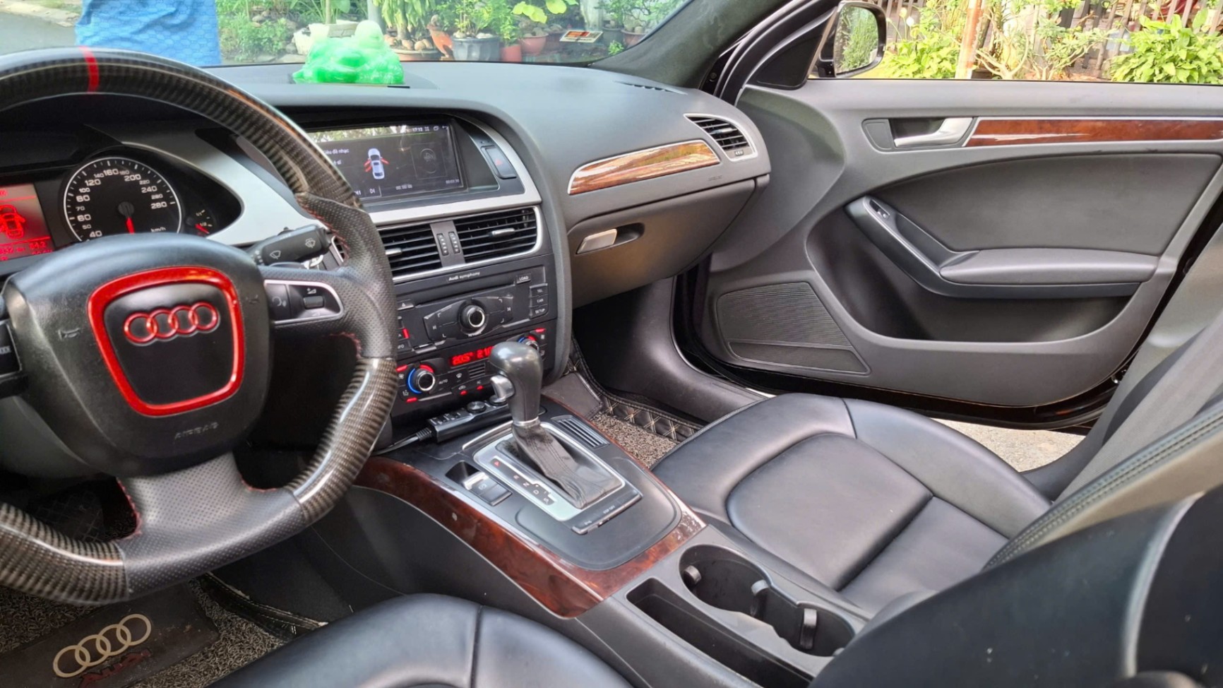 Audi A4 1.8T 2010 - Nội thất 1