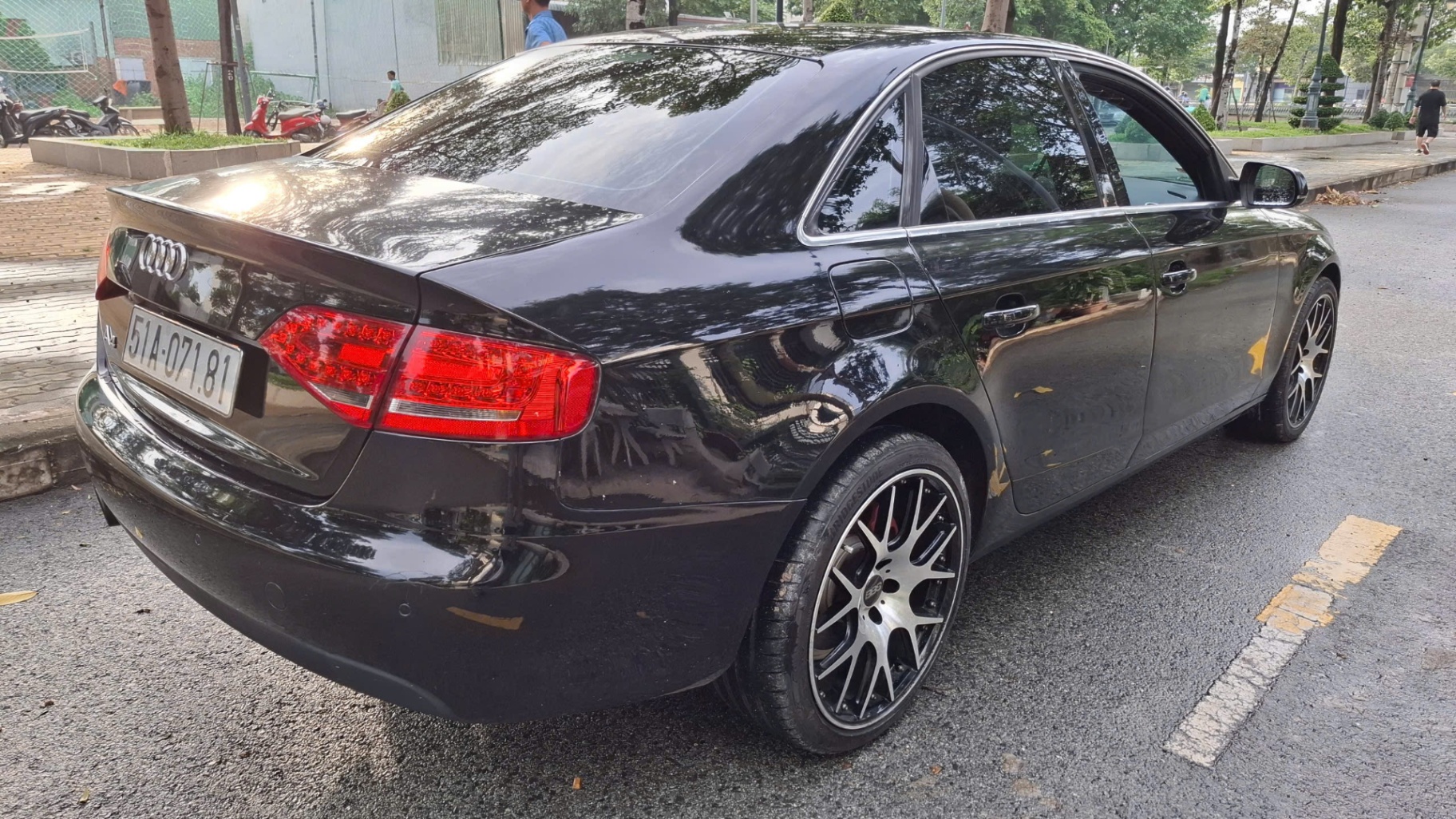 Audi A4 1.8T 2010 - Ngoại thất 2