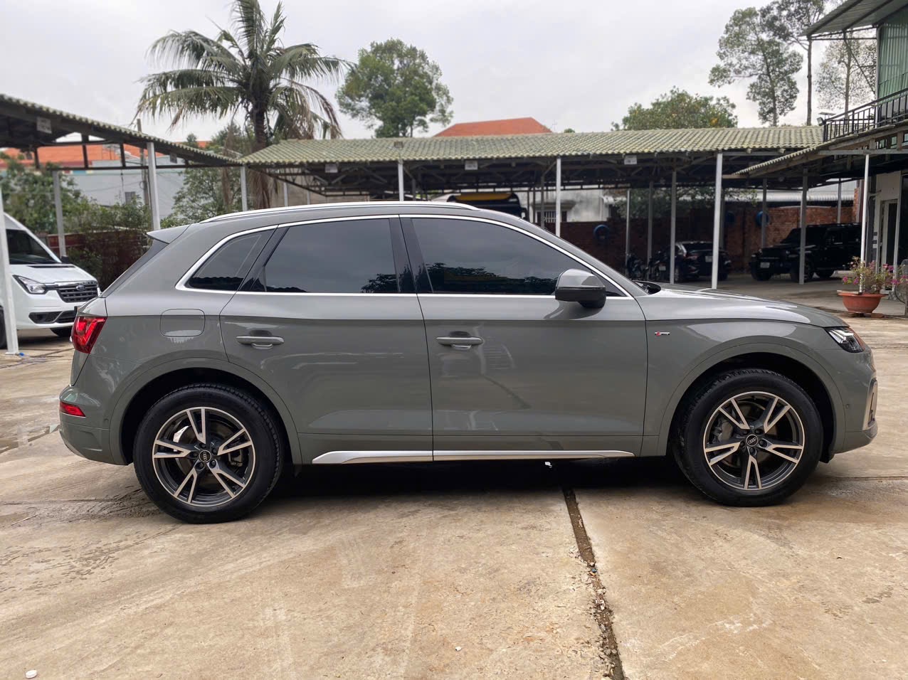 Audi Q5 Sportback Sline 45 TFSI Quattro 2021 - Ngoại thất 2