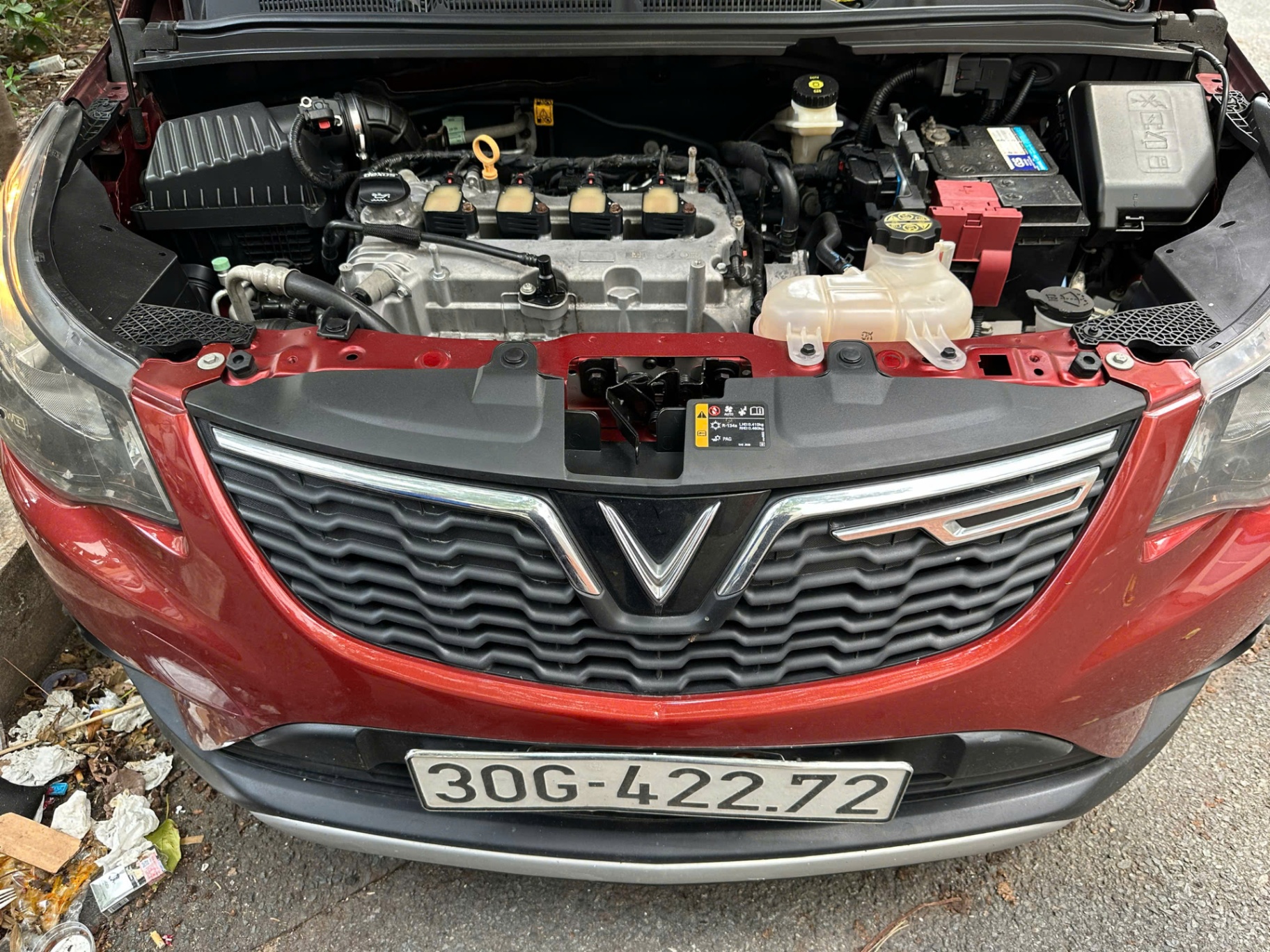 Vinfast Fadil 1.4 AT 2019 - Khoang động cơ 2