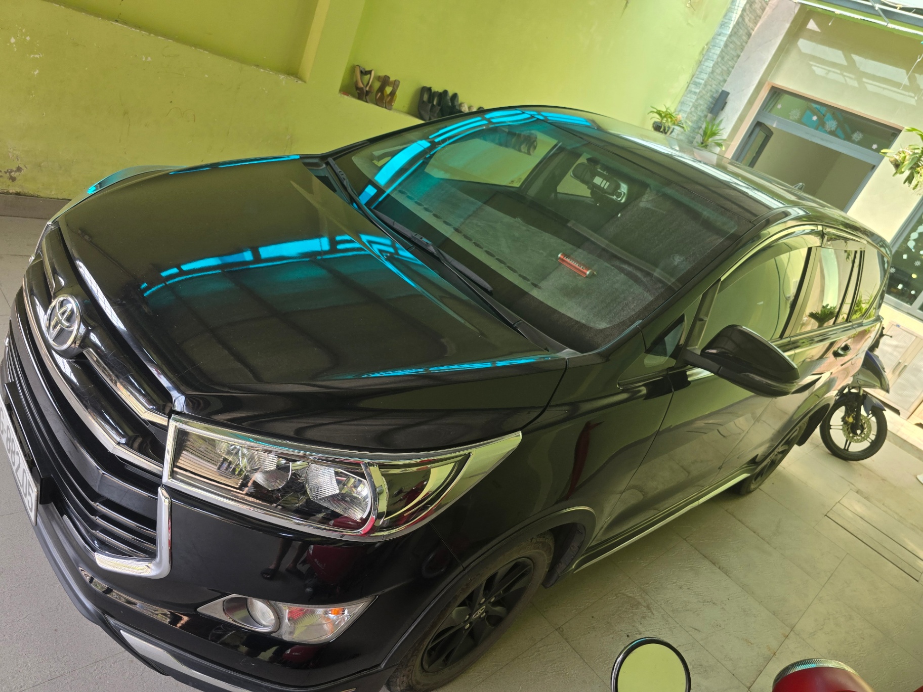 Toyota Innova 2.0 Venturer 2019 - Ngoại thất 2