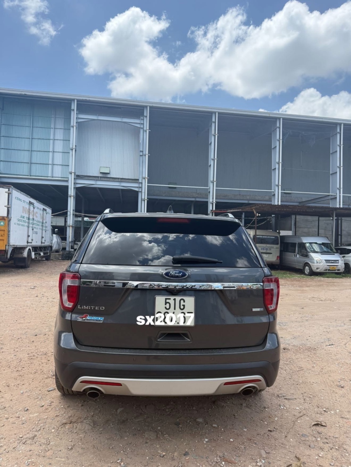 Ford Explorer Limited 2.3L EcoBoost 2017 - Ngoại thất 2