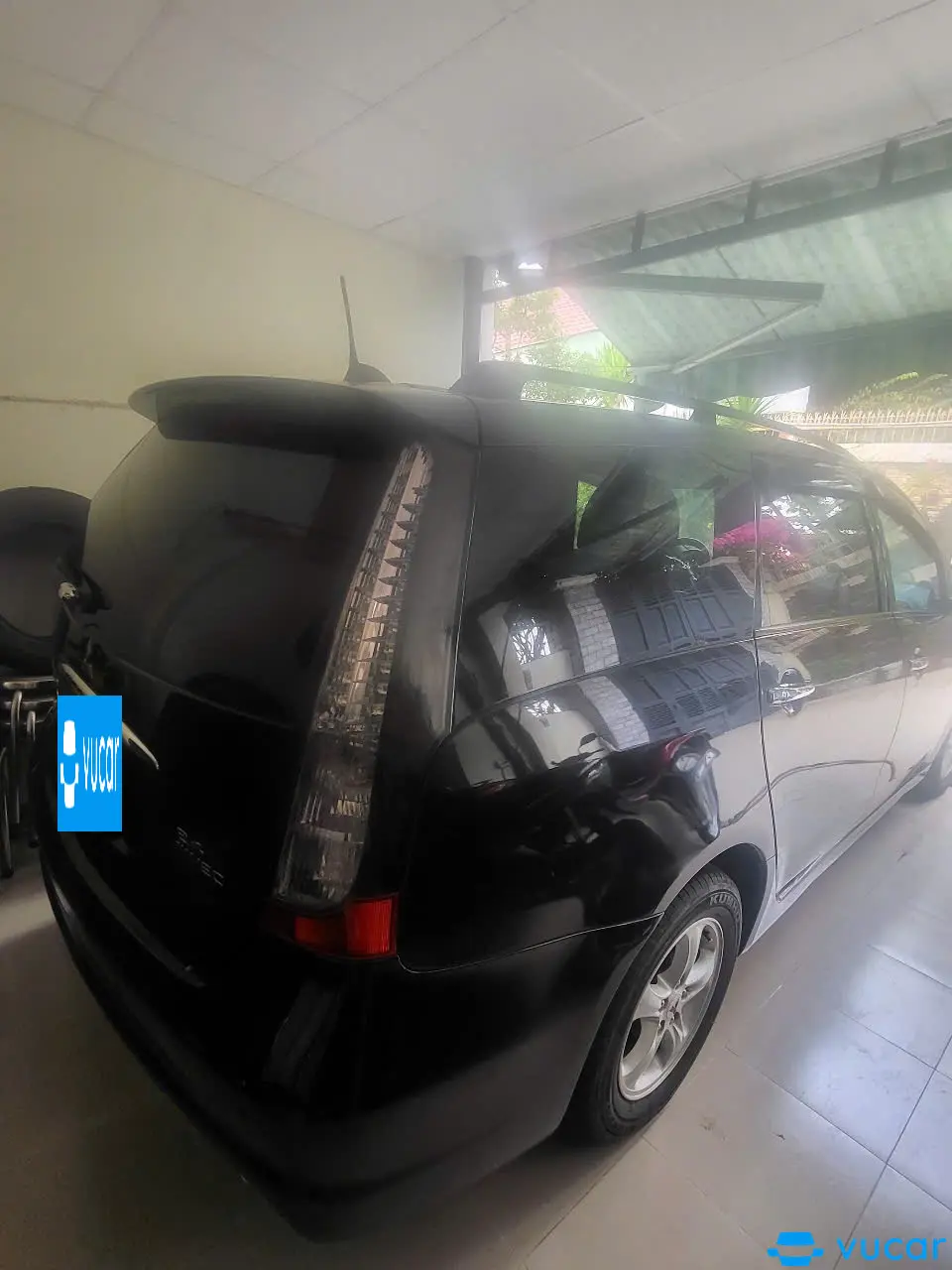 Mitsubishi Grandis 2.4 AT 2005 - Ngoại thất 3