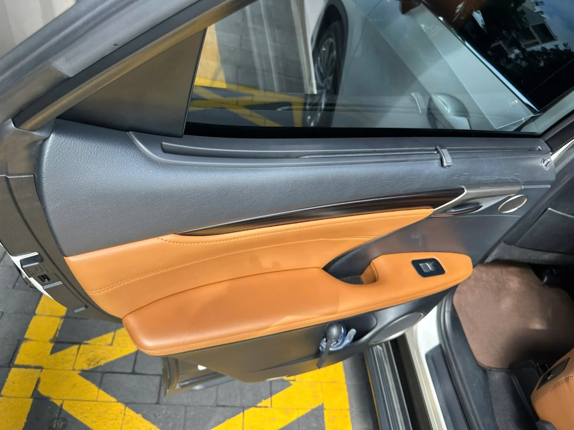 Lexus Rx 350L 2019 - Ngoại thất 9