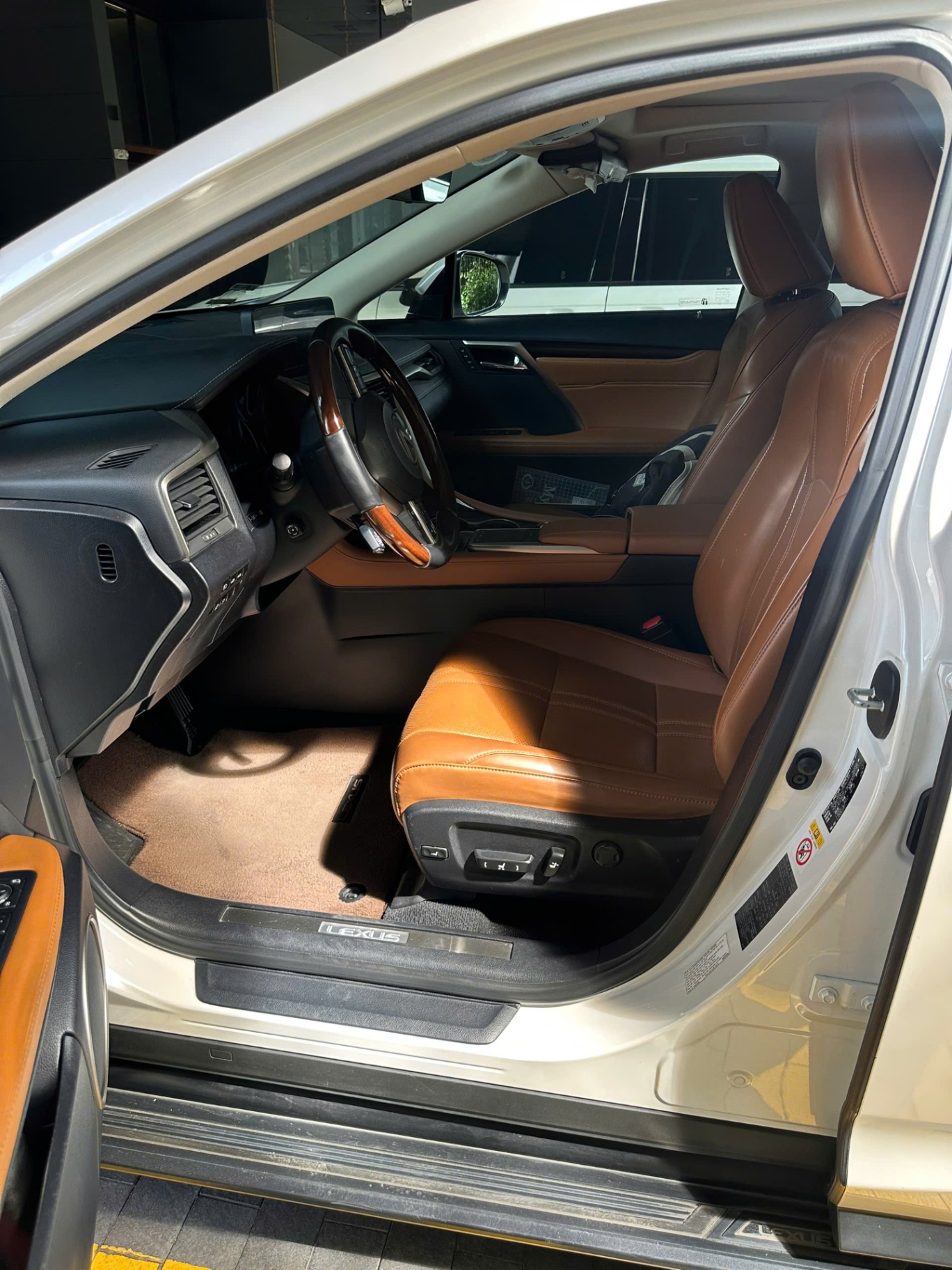 Lexus Rx 350L 2019 - Nội thất 9