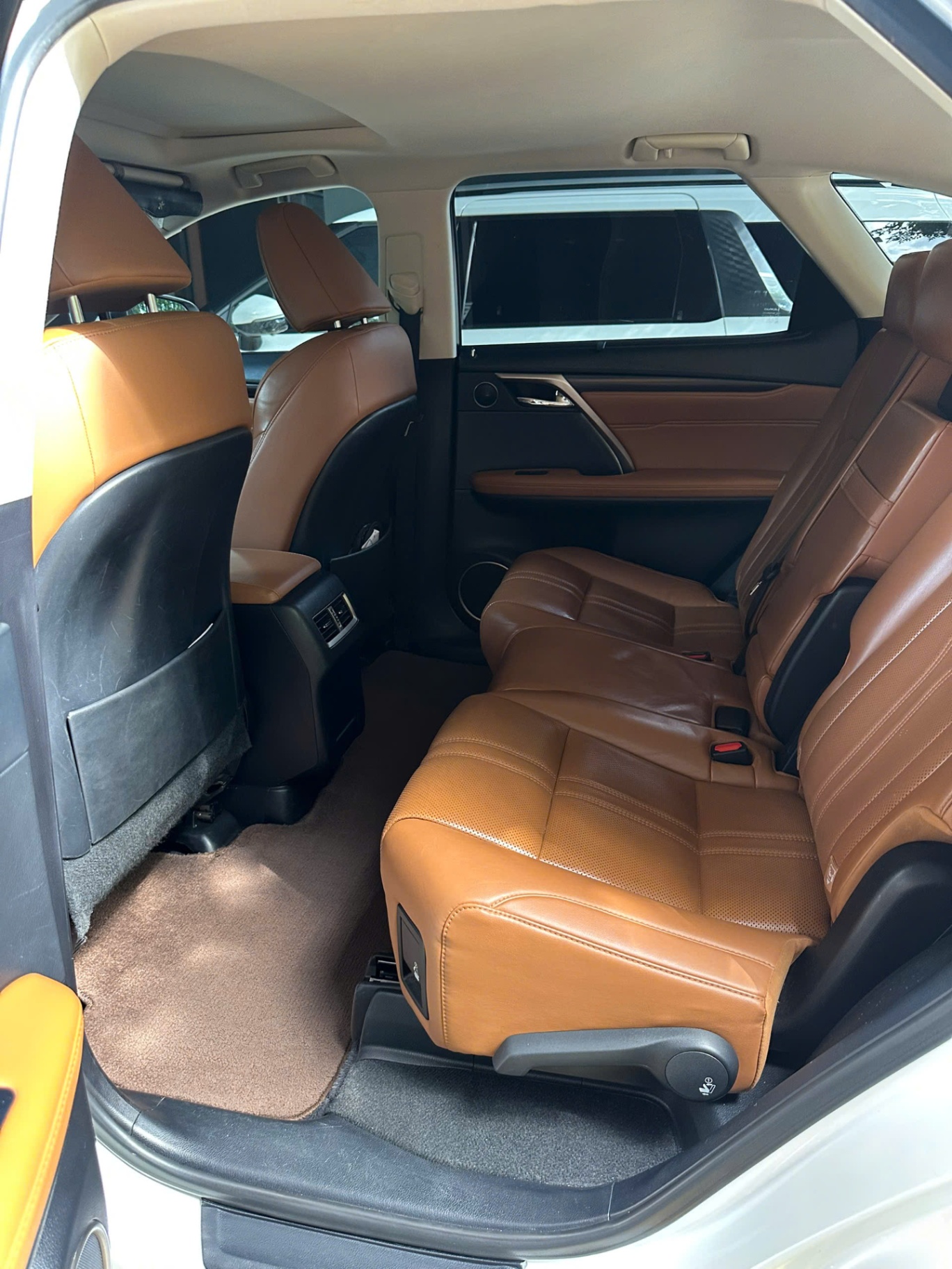 Lexus Rx 350L 2019 - Nội thất 1