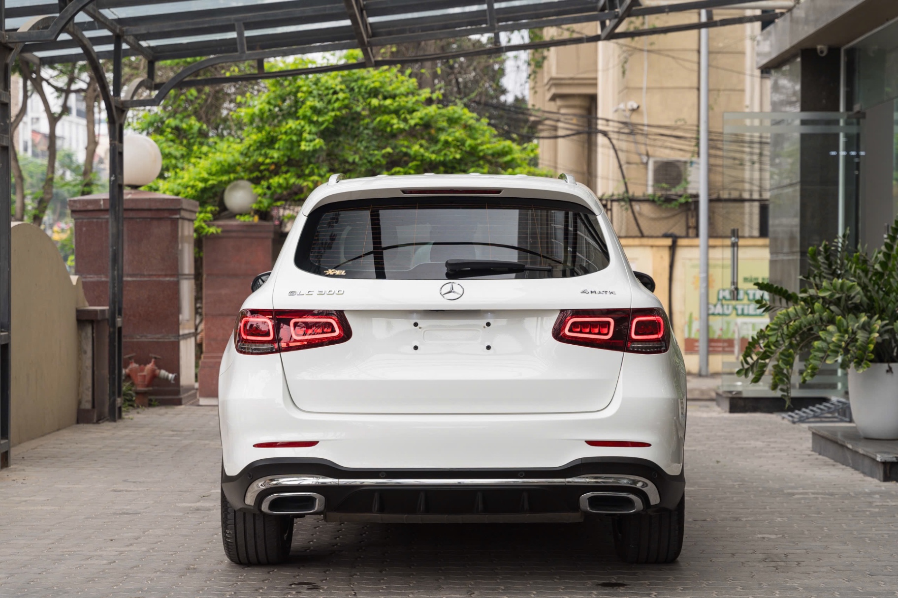 Mercedes Glc 300 4Matic 2022 - Ngoại thất 2
