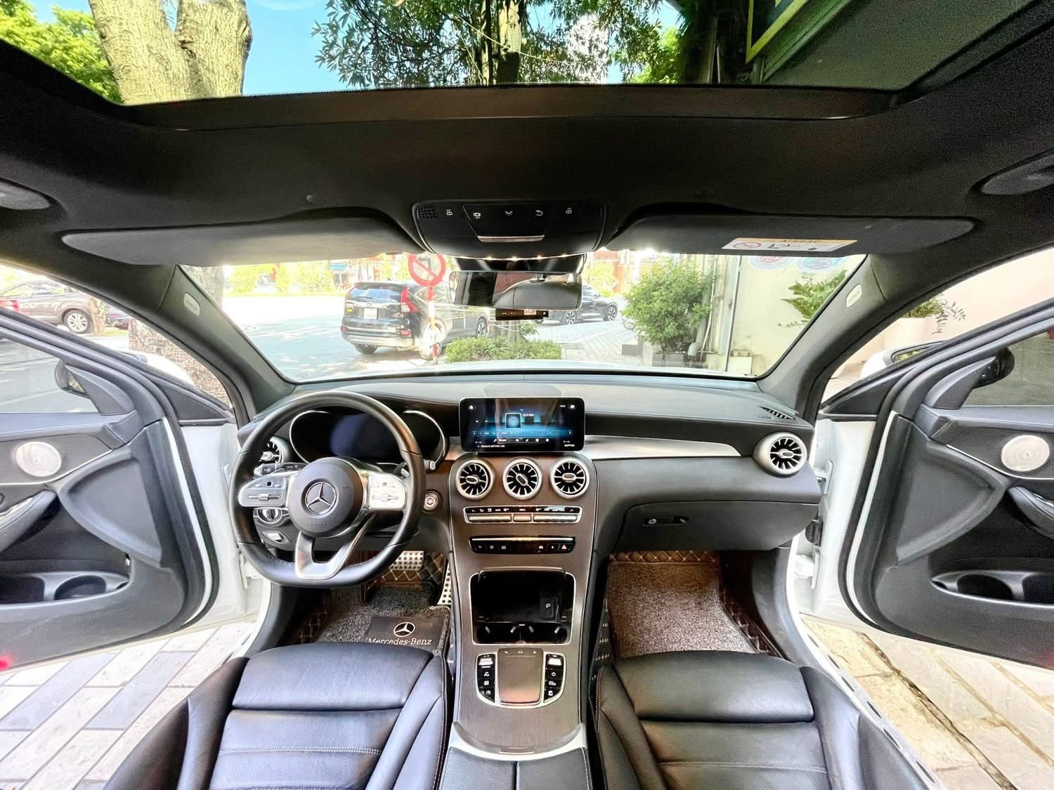 Mercedes Glc 300 4Matic 2022 - Nội thất 1