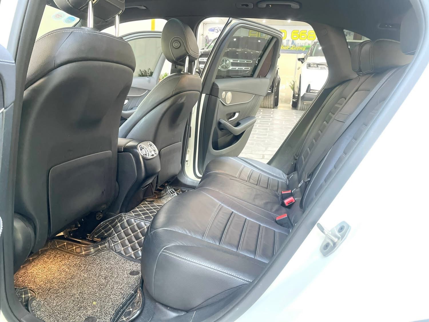 Mercedes Glc 300 4Matic 2022 - Nội thất 3