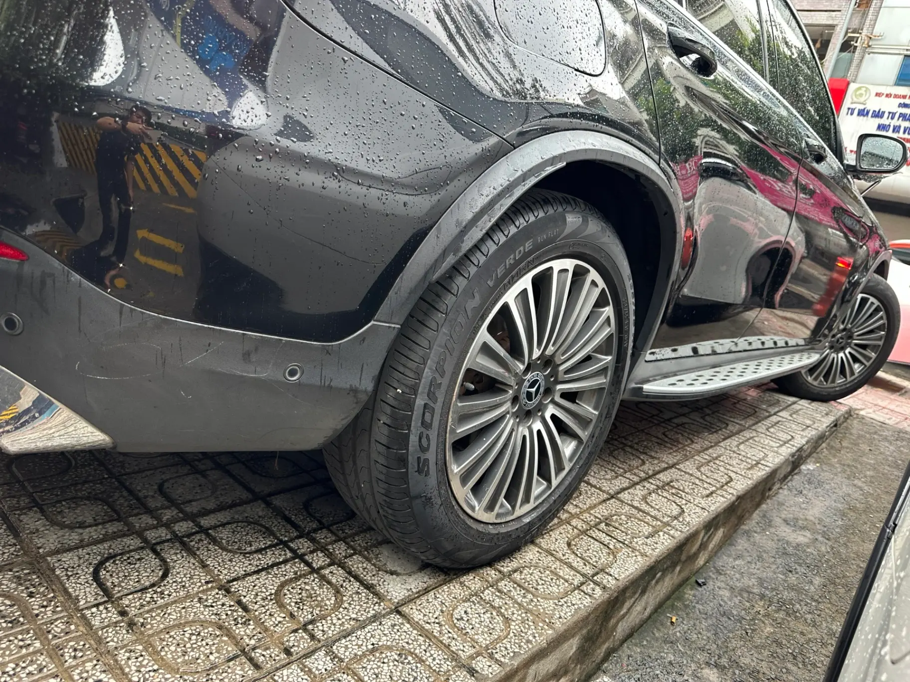 Mercedes Glc 250 4Matic 2018 - Ngoại thất 2