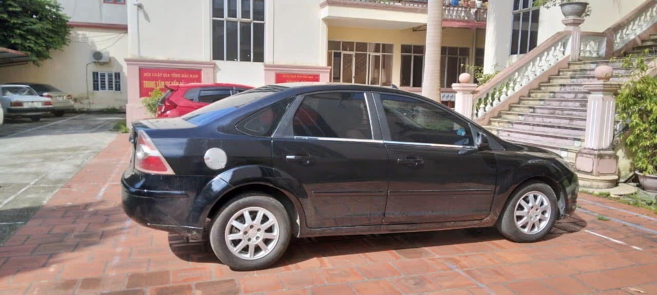 Ford Focus 1.8 MT 2008 - Ngoại thất 2