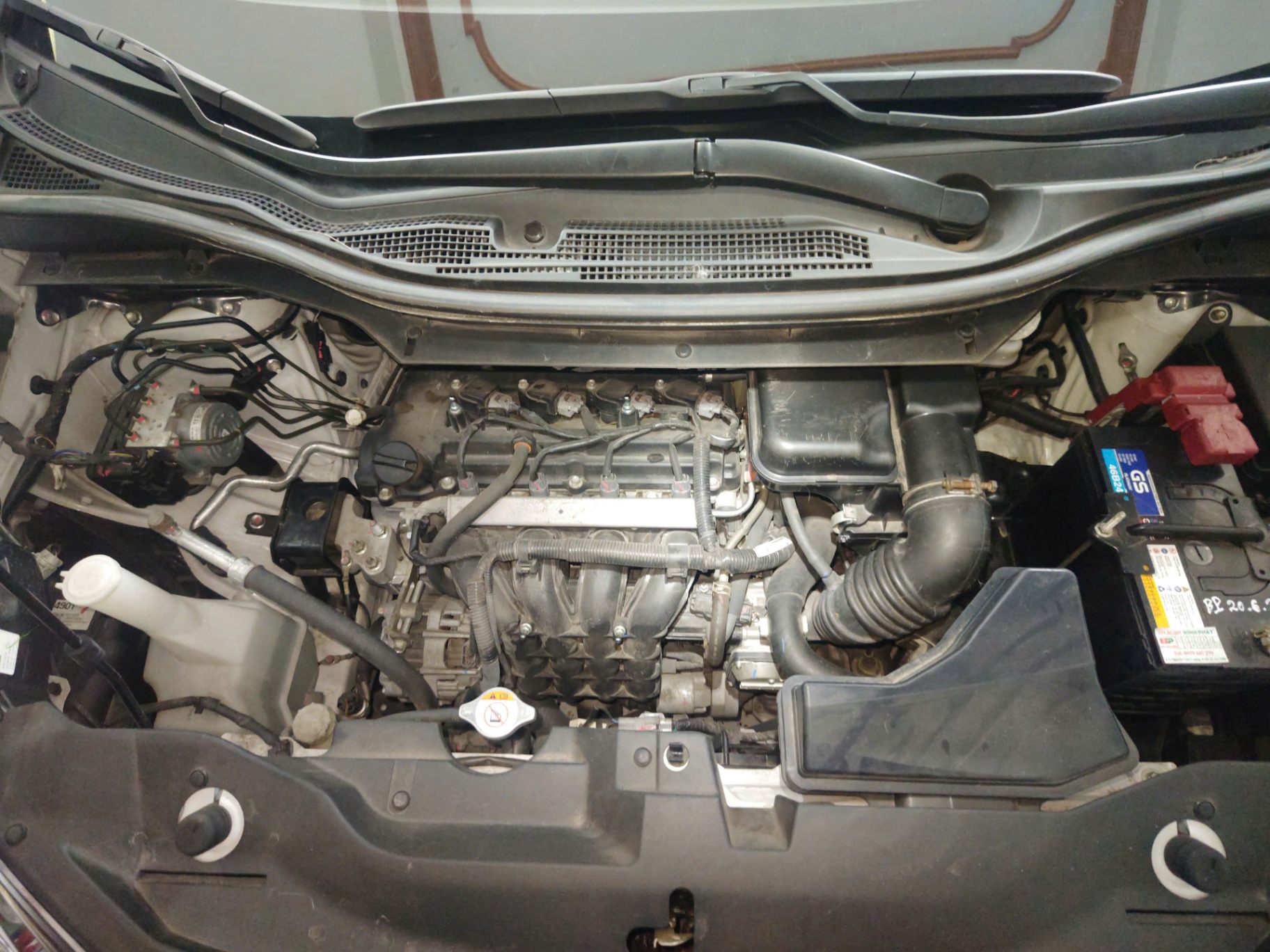 Mitsubishi Xpander 1.5 AT 2021 - Khoang động cơ 5