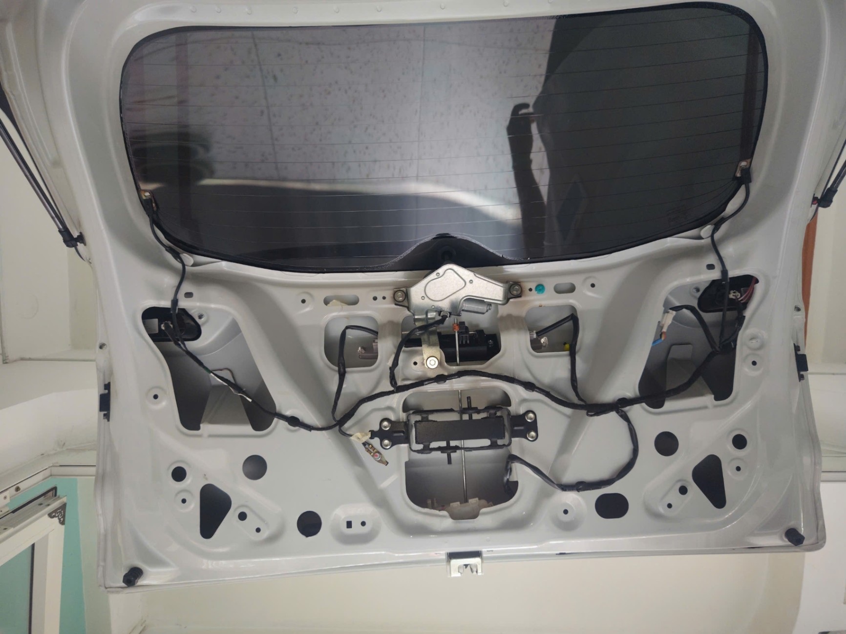 Mitsubishi Xpander 1.5 AT 2021 - Khoang động cơ 8