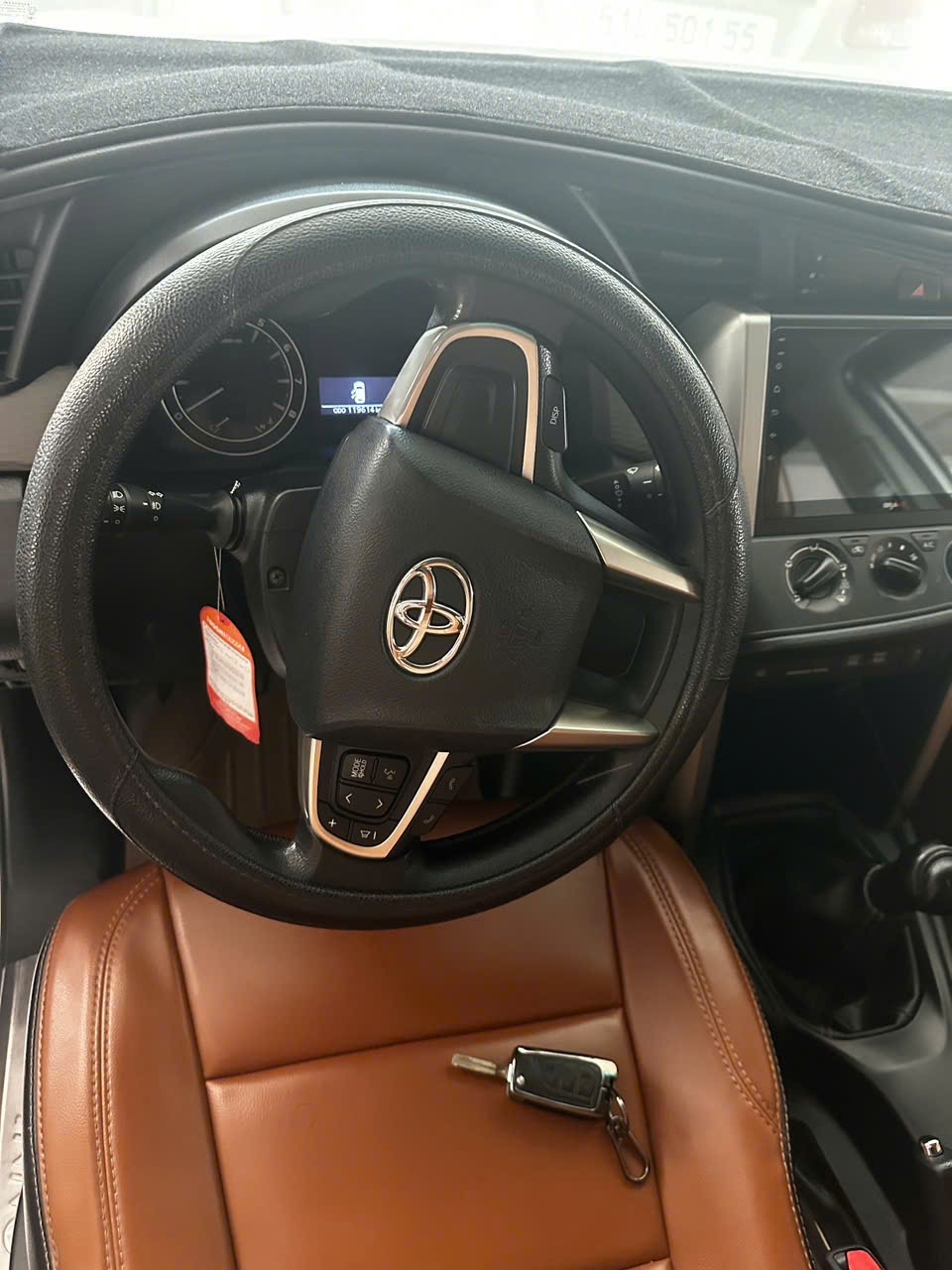 Toyota Innova 2.0 E MT 2018 - Nội thất 5