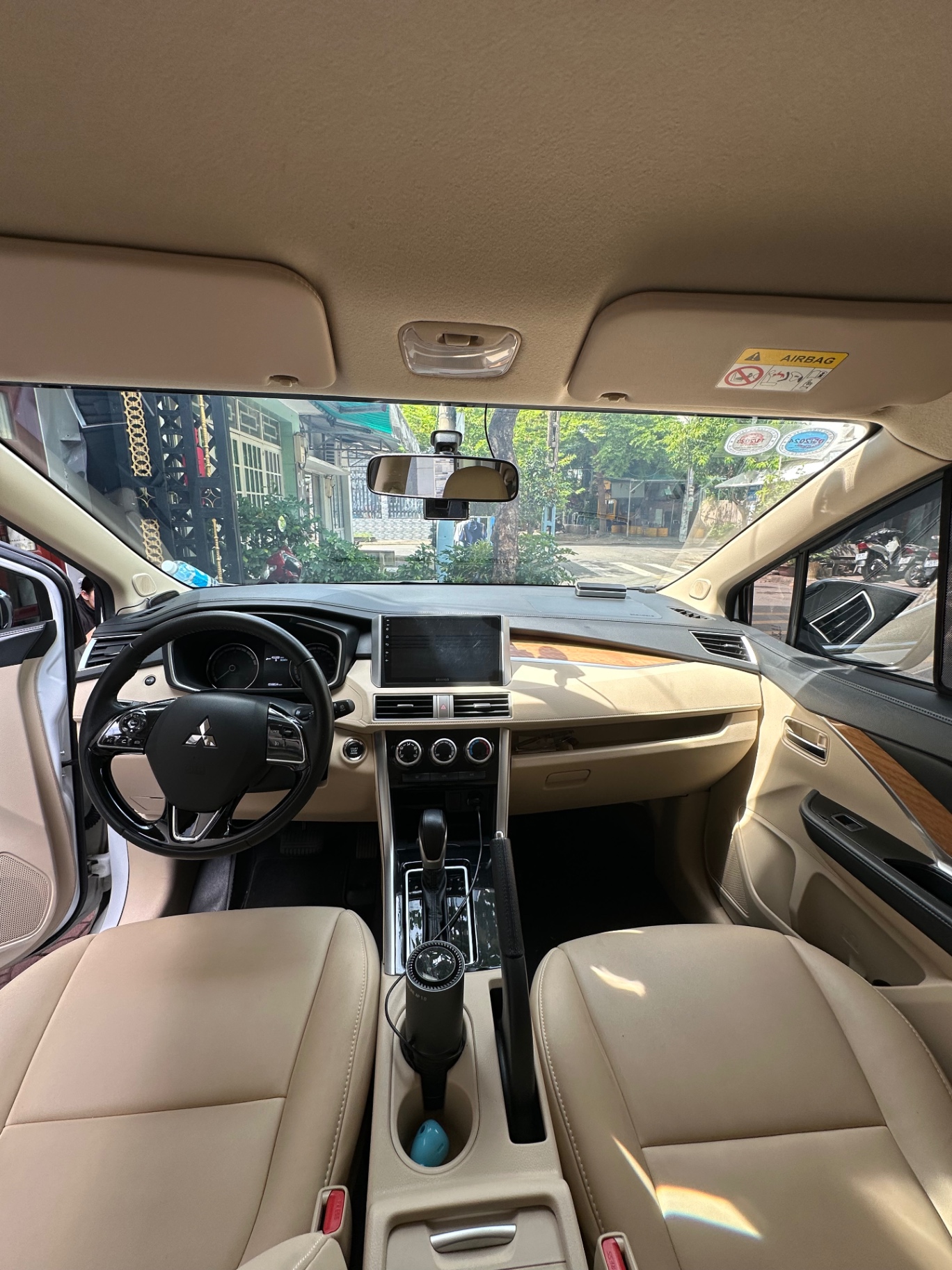 Mitsubishi Xpander 1.5 AT 2019 - Nội thất 1