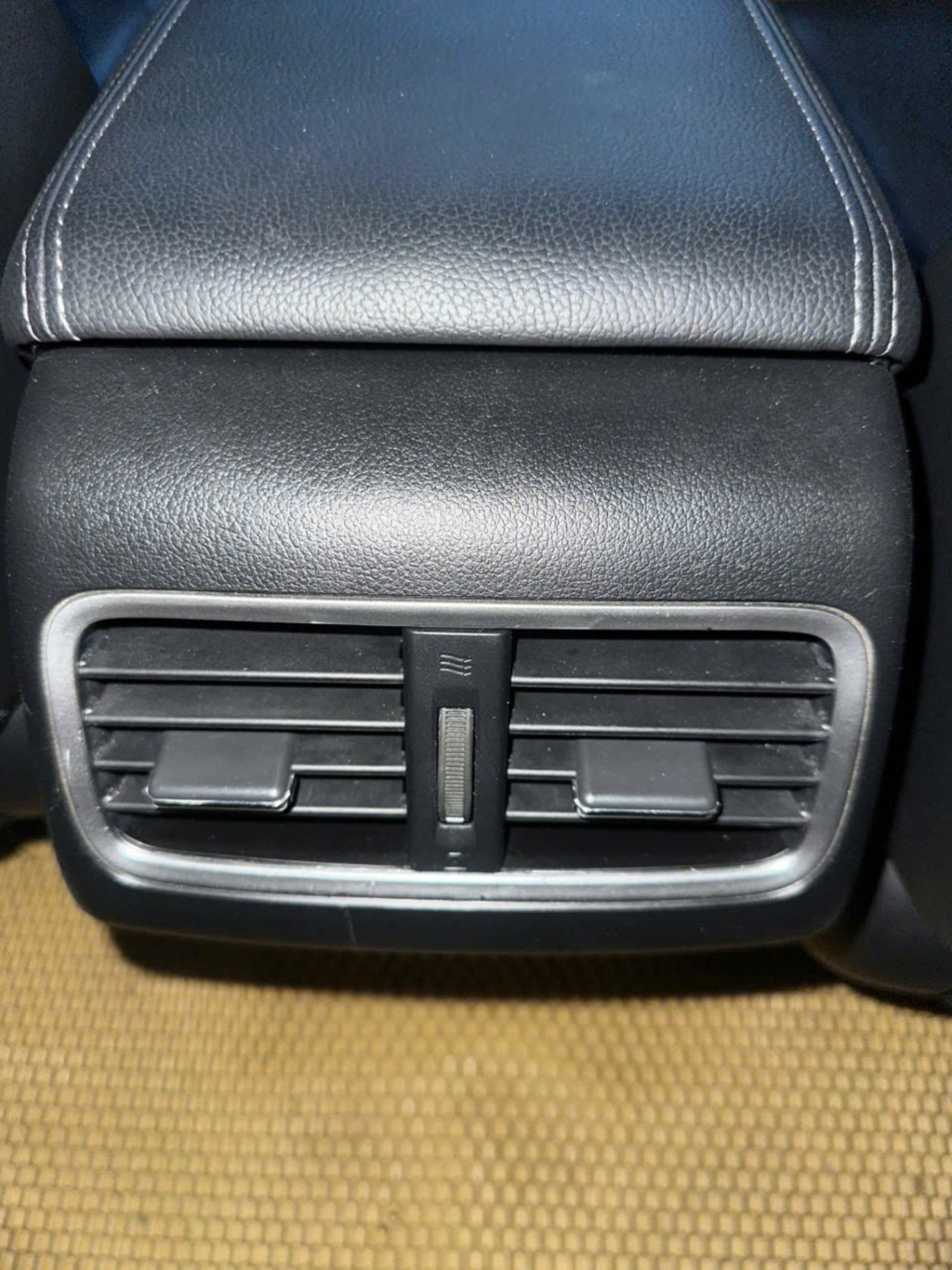 Honda CRV 2.4 AT - TG 2017 - Nội thất 2