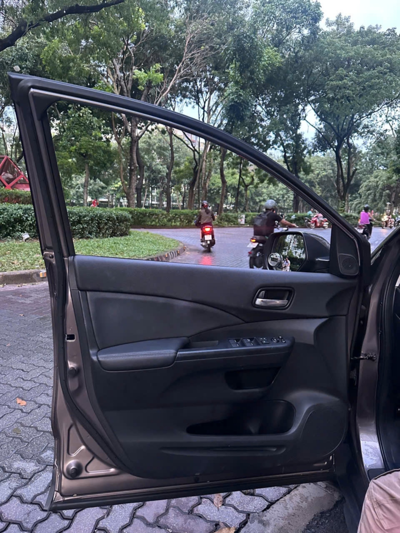 Honda CRV 2.4 AT - TG 2017 - Nội thất 12