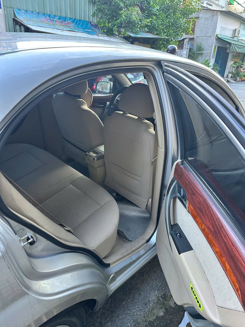 Chevrolet Aveo 1.5 MT 2011 - Nội thất 3