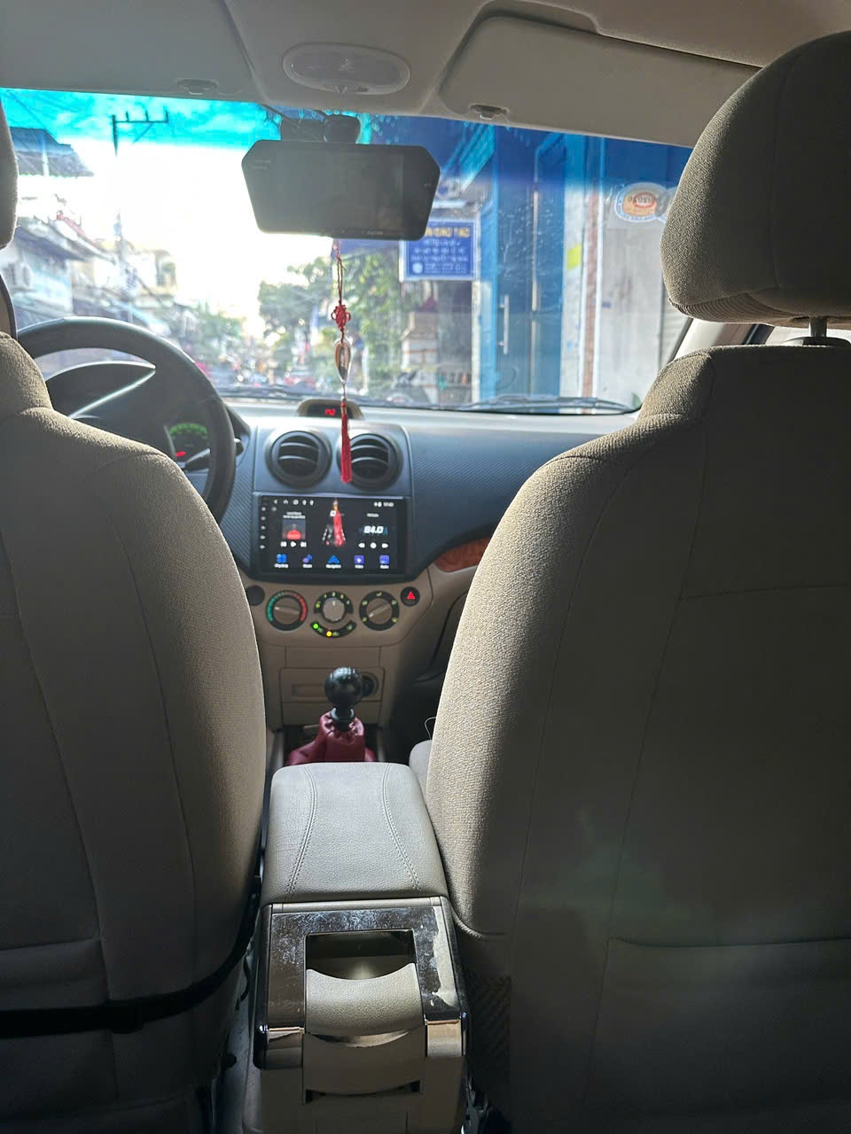 Chevrolet Aveo 1.5 MT 2011 - Nội thất 4