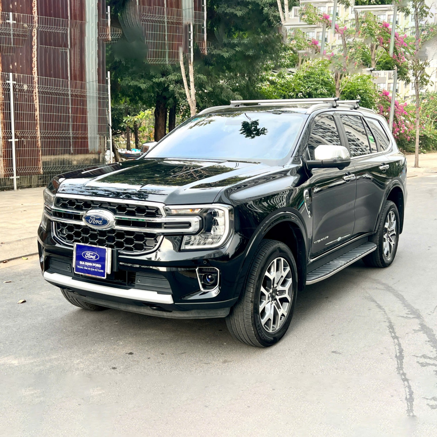 Ford Everest Titanium 2.0L 4x2 AT 2023