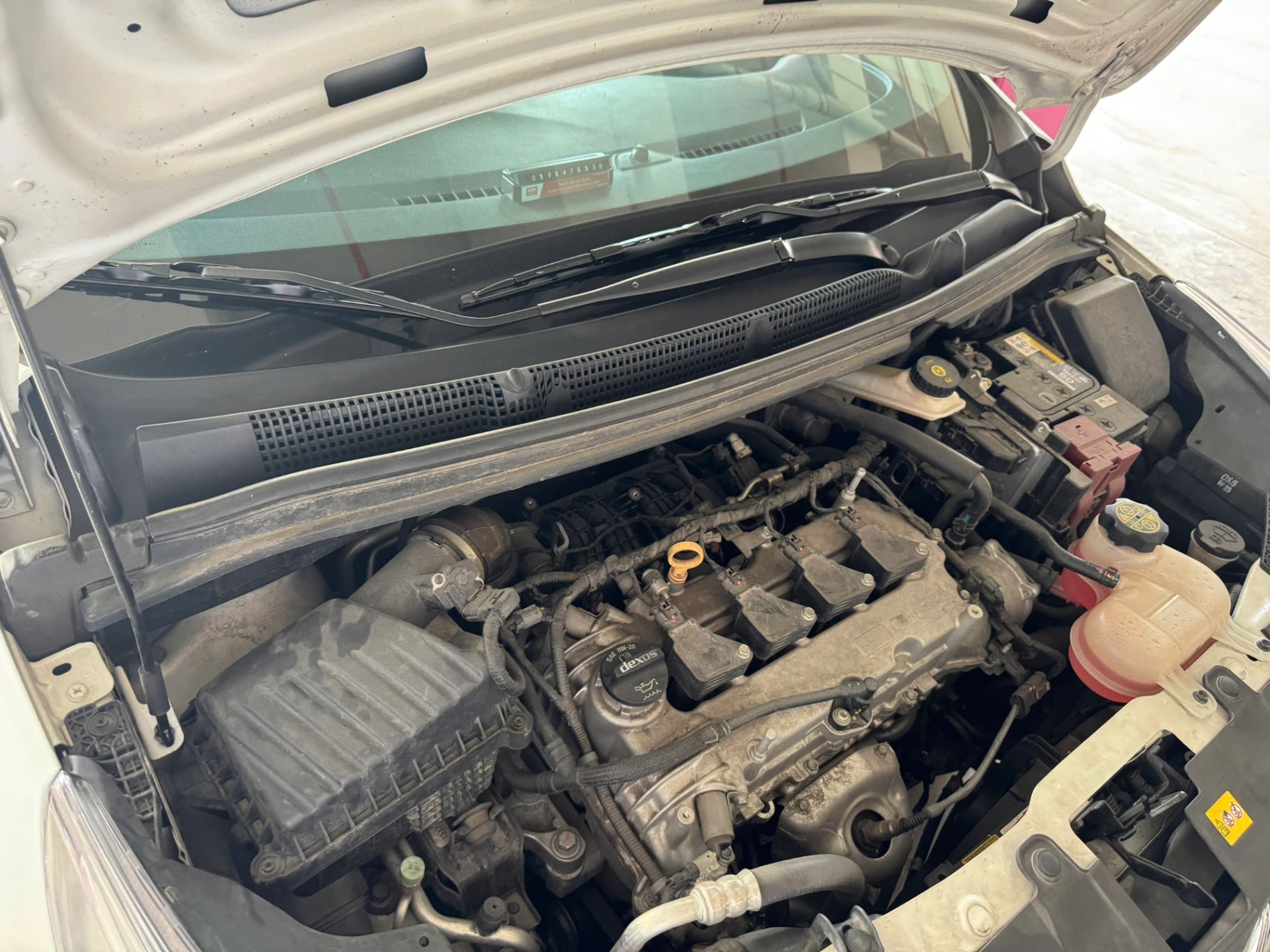 Vinfast Fadil 1.4 AT Premium 2020 - Khoang động cơ 3