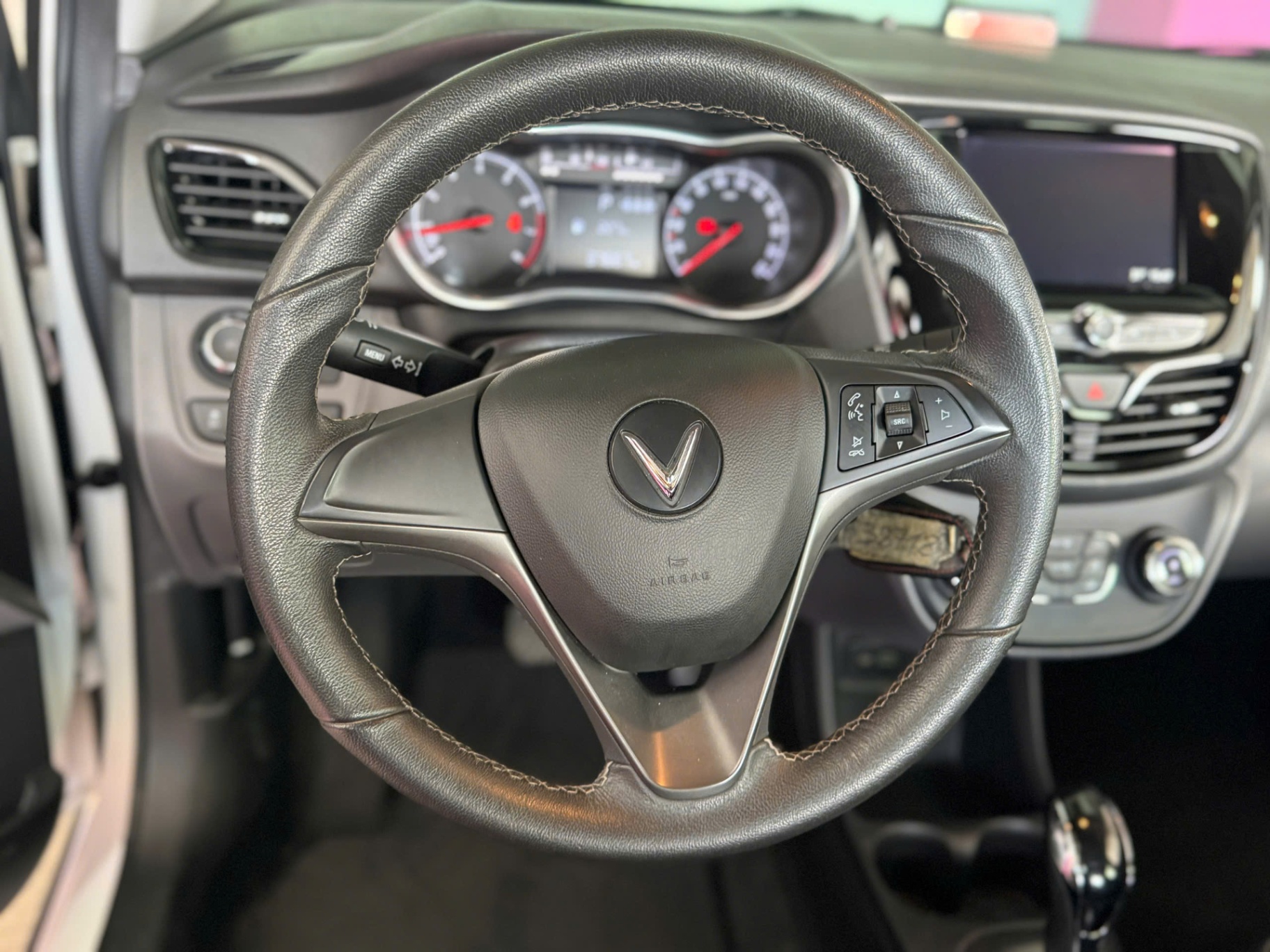 Vinfast Fadil 1.4 AT Premium 2020 - Nội thất 15