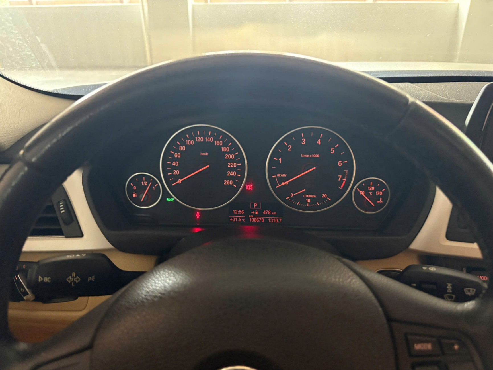 BMW 3 series 320i 2014 - Nội thất 3