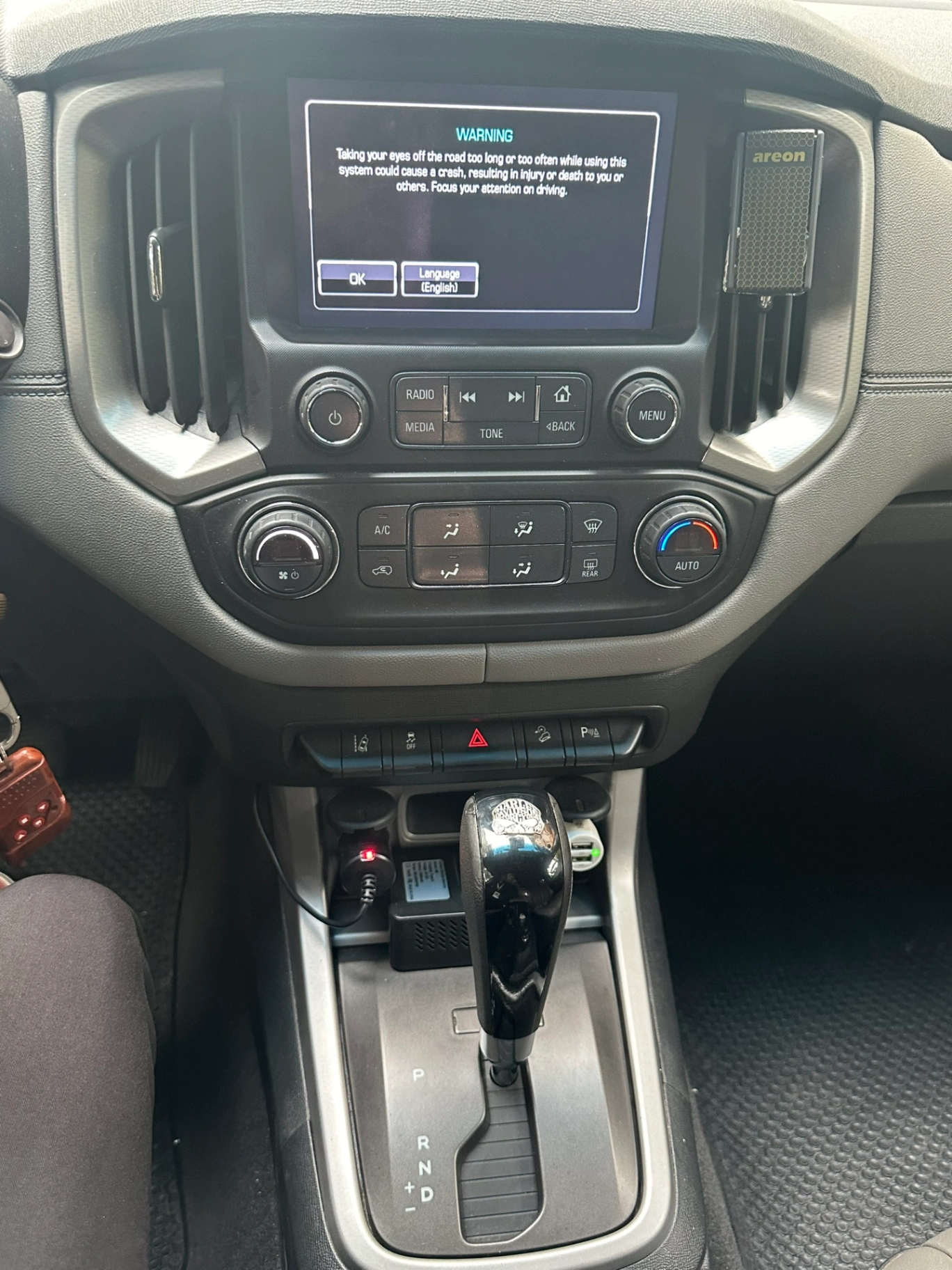 Chevrolet Colorado High Country 2.8L 4x4 AT 2017 - Nội thất 5