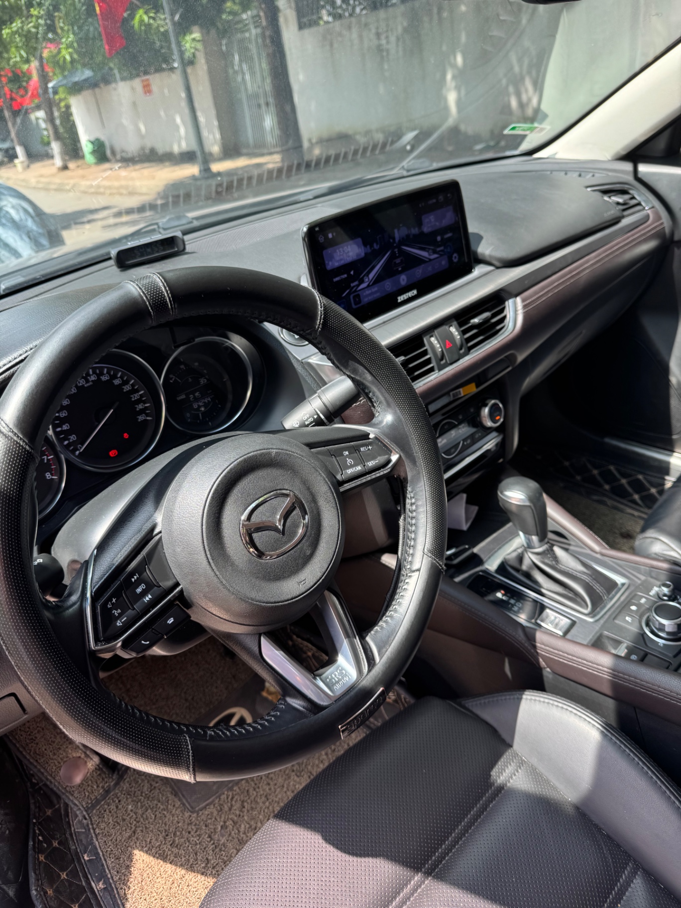 Mazda 6 Luxury 2.0 AT 2019 - Nội thất 1