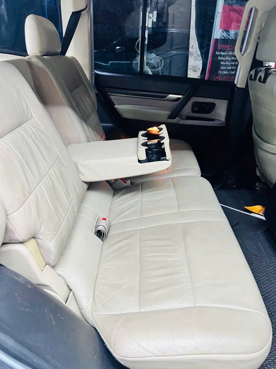 Mitsubishi Pajero 3.0 2007 - Nội thất 1