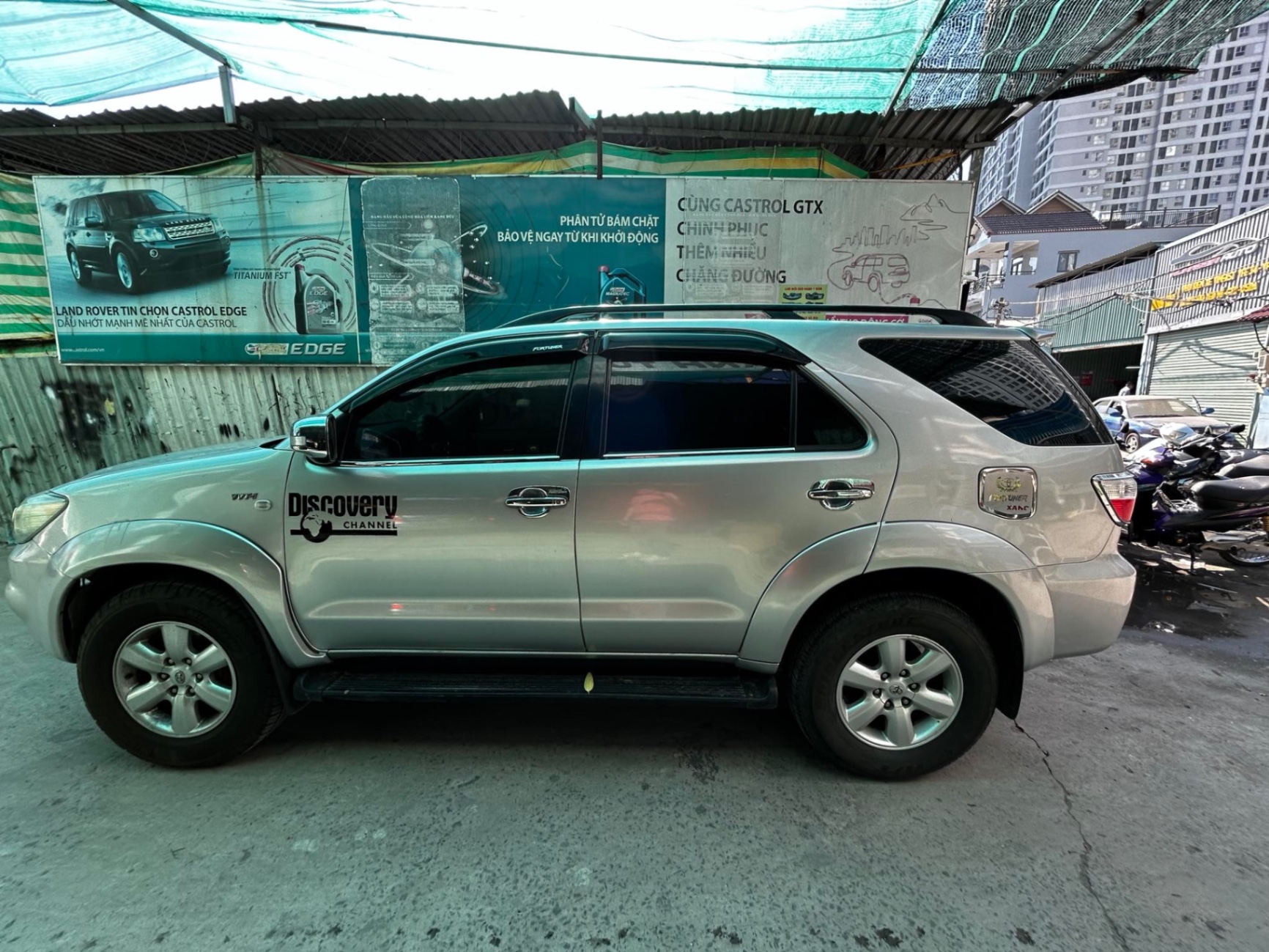 Toyota Fortuner 2.7V 4x4 AT 2010