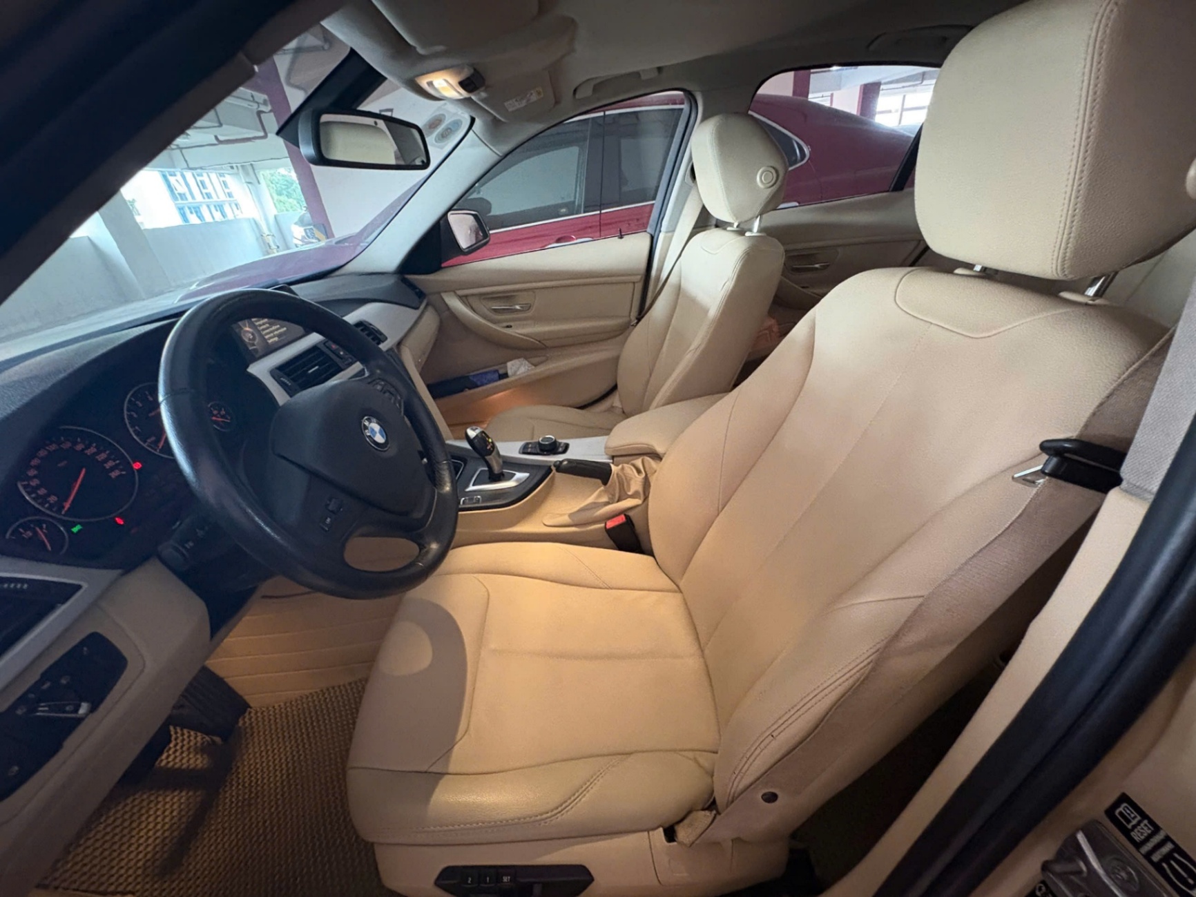 BMW 3 series 320i 2014 - Nội thất 5