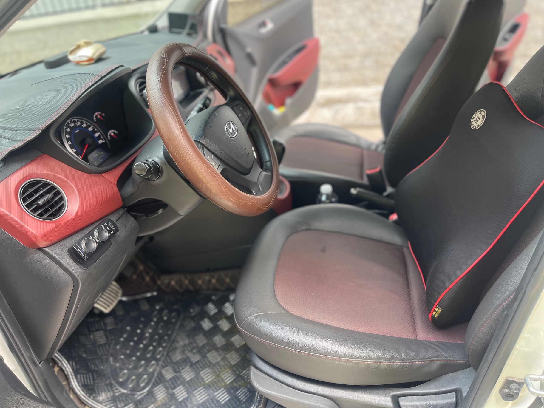Hyundai I10 Grand 1.2 AT 2017 - Nội thất 1
